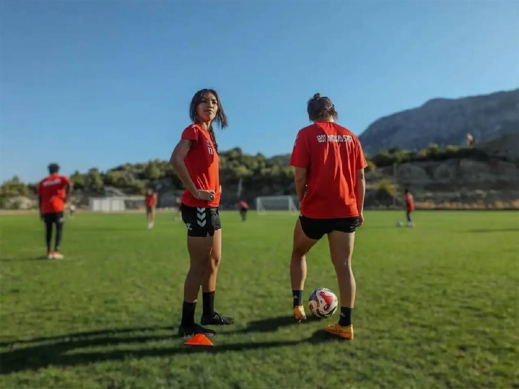 Kadın Futbolunun Antalya’daki Hikayesi: 1207 Spor FK 9